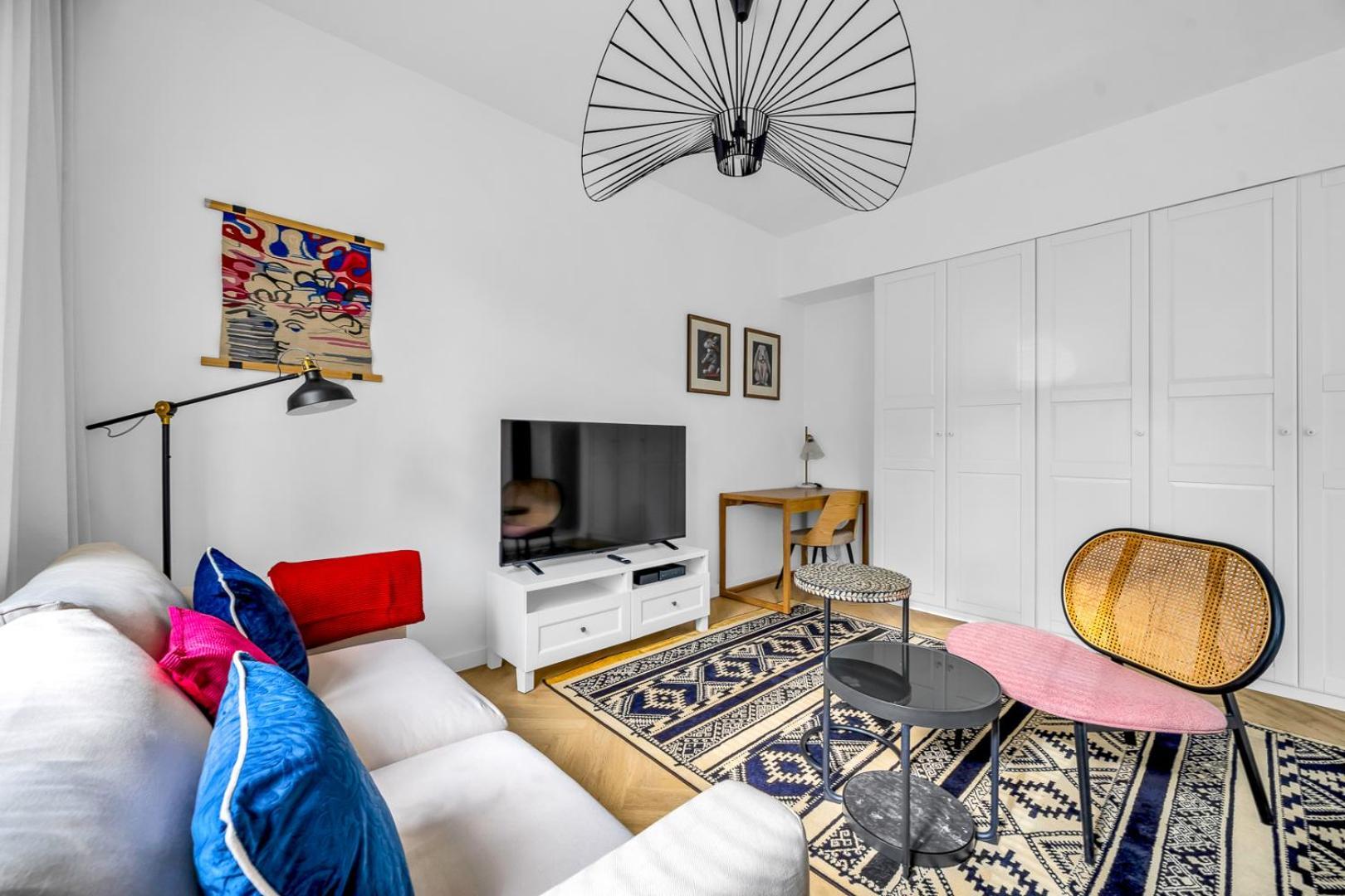 - Workspace & Park Nearby - By Rentujemy * Warszawa