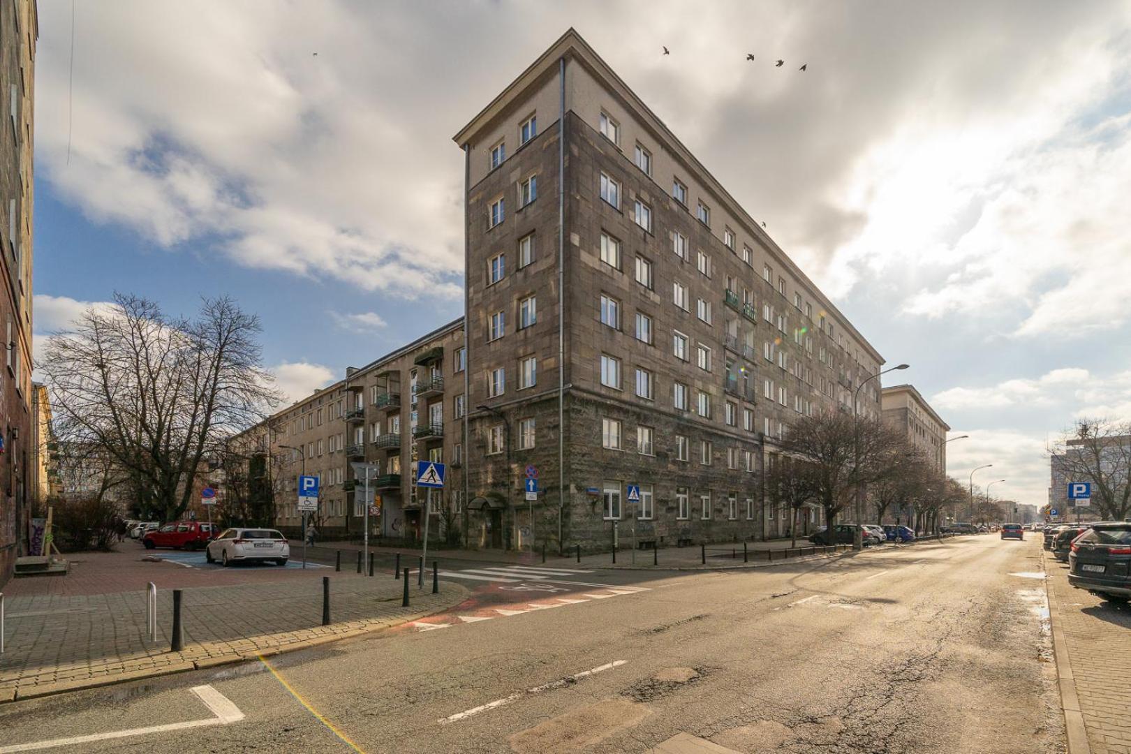 Butas - Workspace & Park Nearby - By Rentujemy